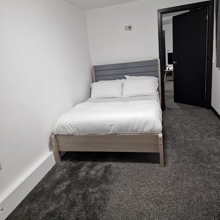 Ckb Flat- Comfort, Cosy, And Secure! Codsall Екстериор снимка