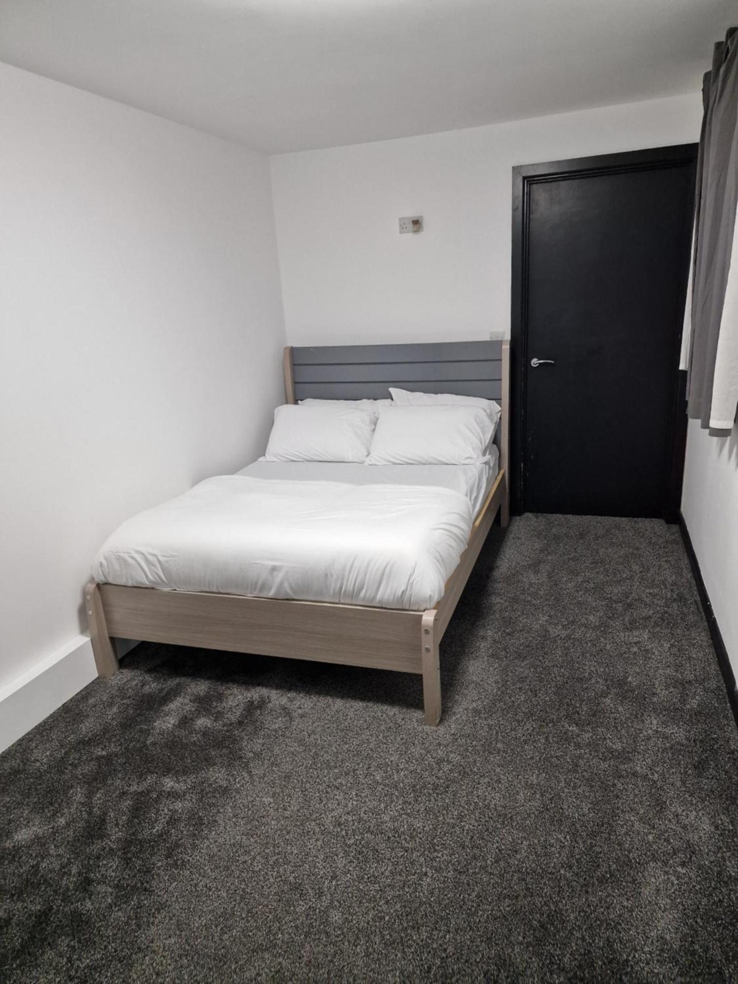 Ckb Flat- Comfort, Cosy, And Secure! Codsall Екстериор снимка