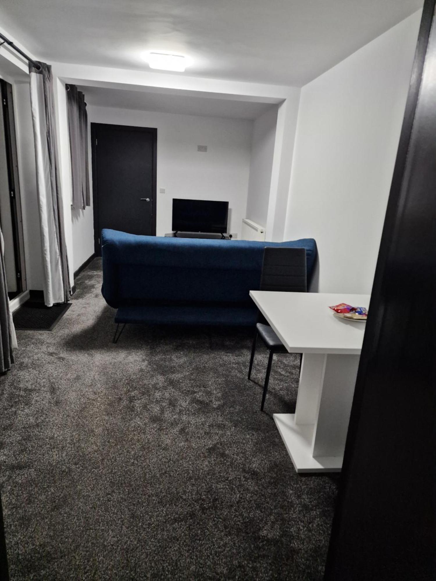 Ckb Flat- Comfort, Cosy, And Secure! Codsall Екстериор снимка