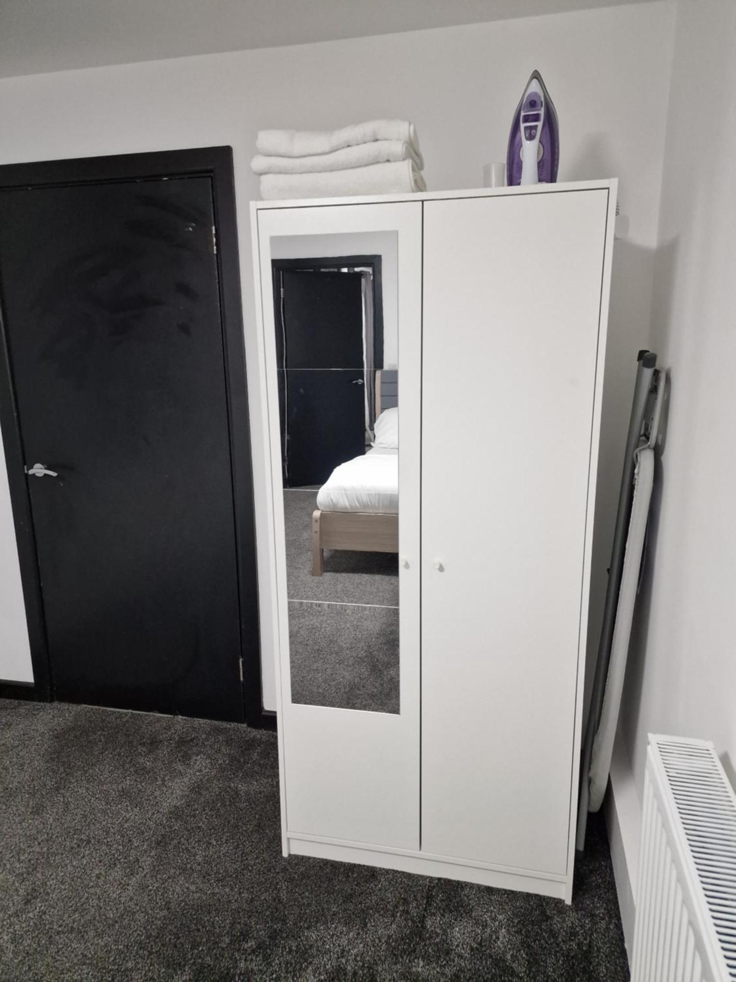 Ckb Flat- Comfort, Cosy, And Secure! Codsall Екстериор снимка
